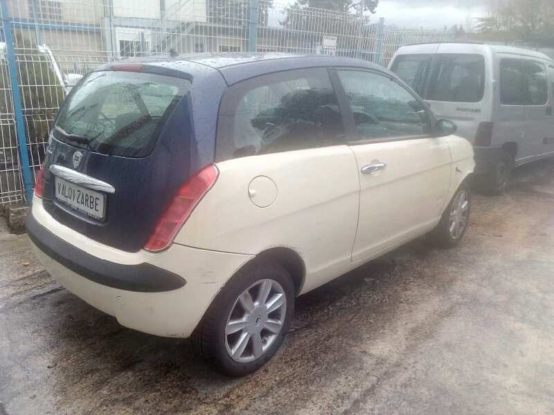 lancia ypsilon (101) del año 2006