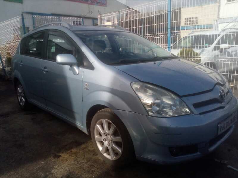 toyota corolla verso (r1) del año 2004