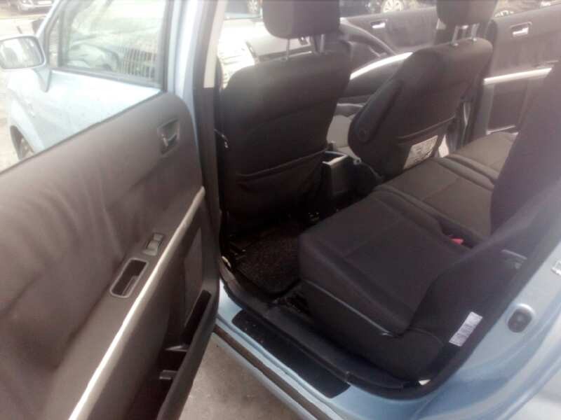 toyota corolla verso (r1) del año 2004