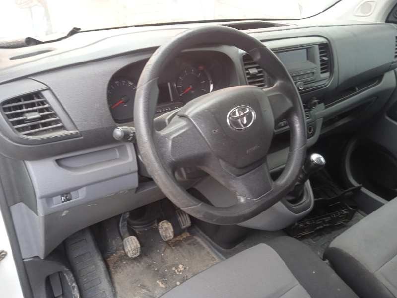 toyota proace verso del año 2017