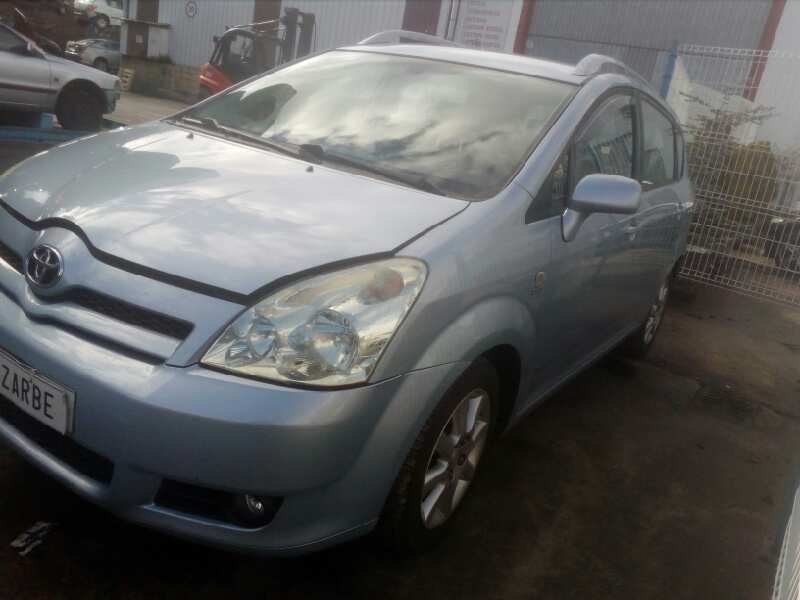 toyota corolla verso (r1) del año 2004