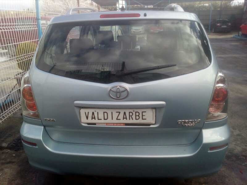 toyota corolla verso (r1) del año 2004