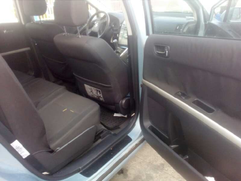 toyota corolla verso (r1) del año 2004