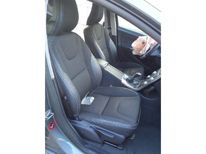 volvo v60 kombi del año 2015