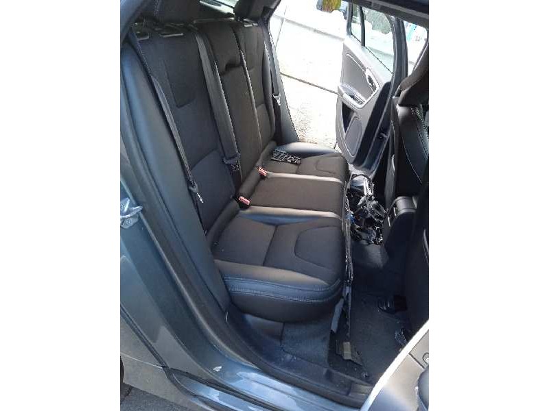 volvo v60 kombi del año 2015