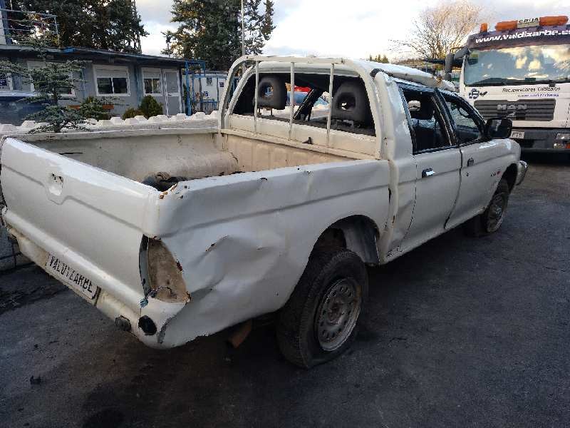 mitsubishi l 200 (k6/7) del año 2000