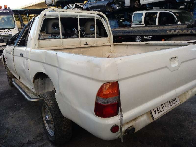 mitsubishi l 200 (k6/7) del año 2000