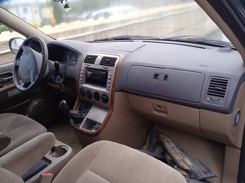 kia carnival ii del año 2003