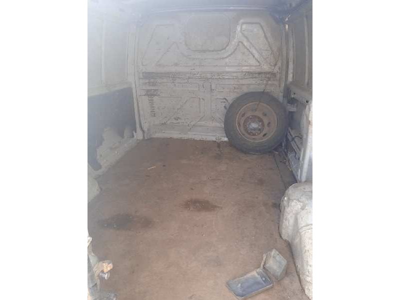 mercedes-benz vito (w638) caja cerrada del año 2000