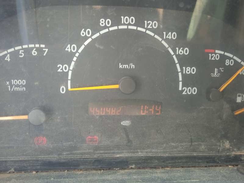 mercedes-benz vito (w638) caja cerrada del año 2000