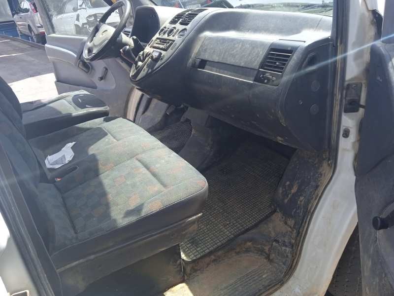 mercedes-benz vito (w638) caja cerrada del año 2000