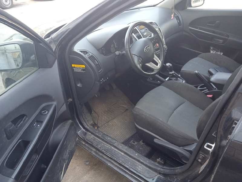 kia cee´d sporty wagon del año 2012