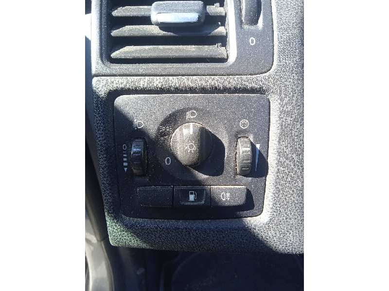 volvo v50 familiar del año 2011