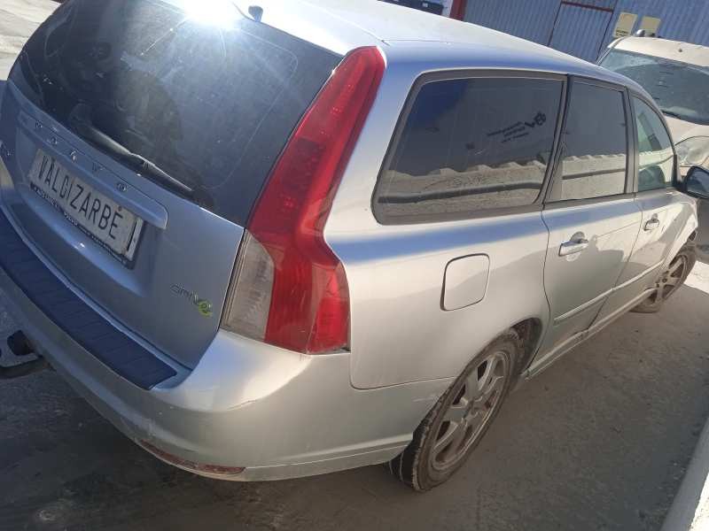 volvo v50 familiar del año 2011