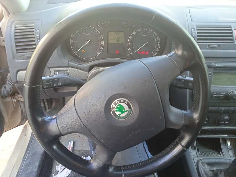 skoda octavia berlina (1z3) del año 2006