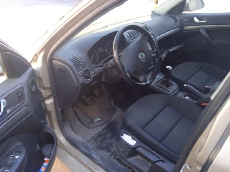 skoda octavia berlina (1z3) del año 2006