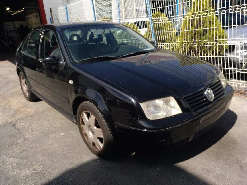 volkswagen bora berlina (1j2) del año 2000