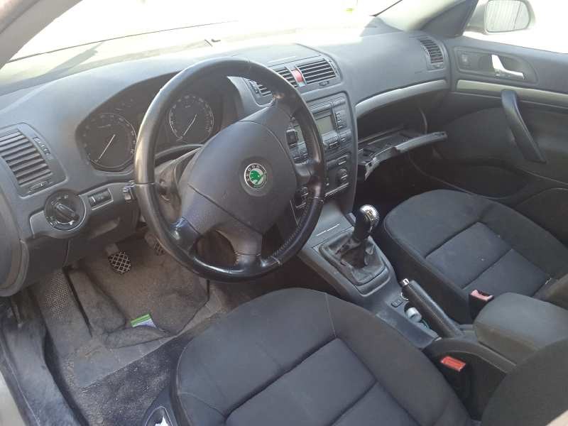 skoda octavia berlina (1z3) del año 2006
