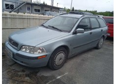 volvo v40 familiar del año 2002