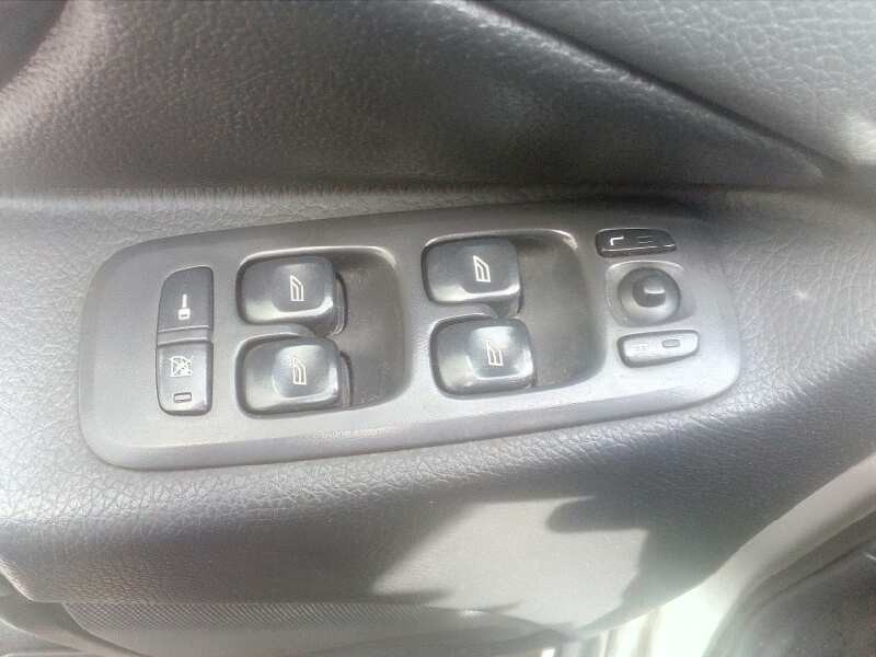 volvo xc90 del año 2003