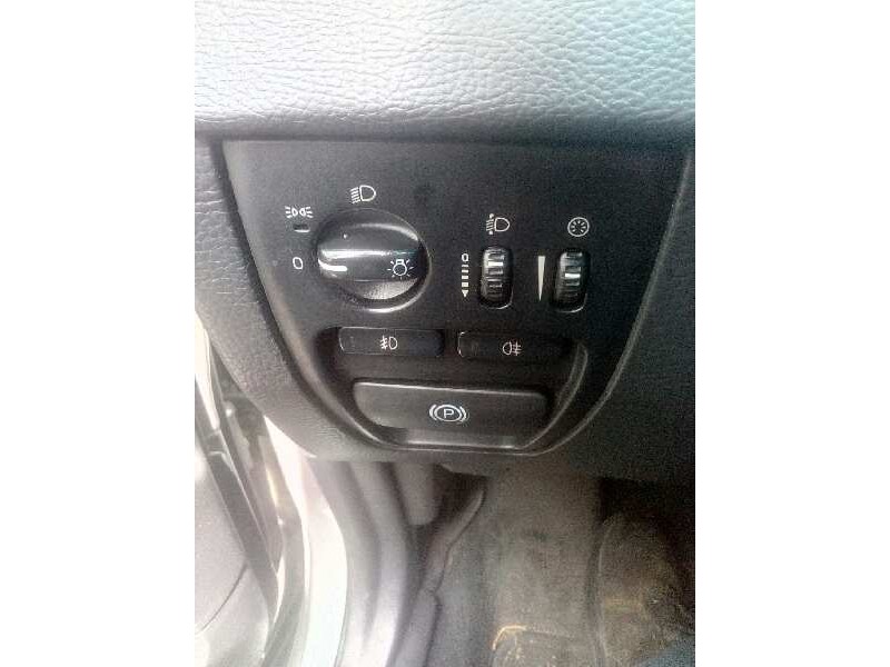 volvo xc90 del año 2003