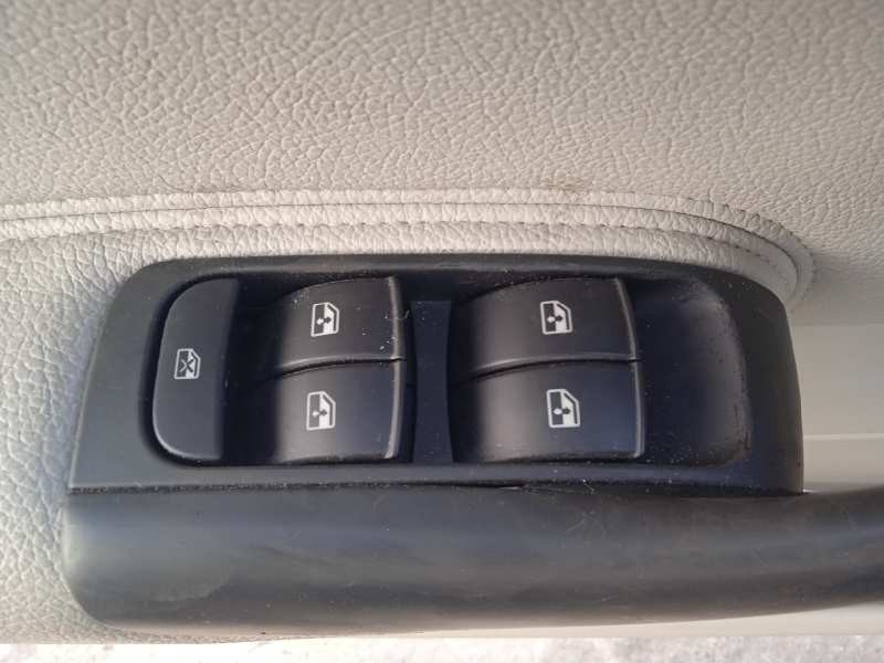 saab 9-3 berlina del año 2005