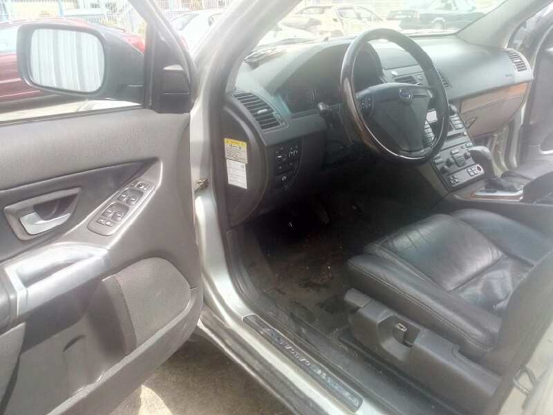 volvo xc90 del año 2003