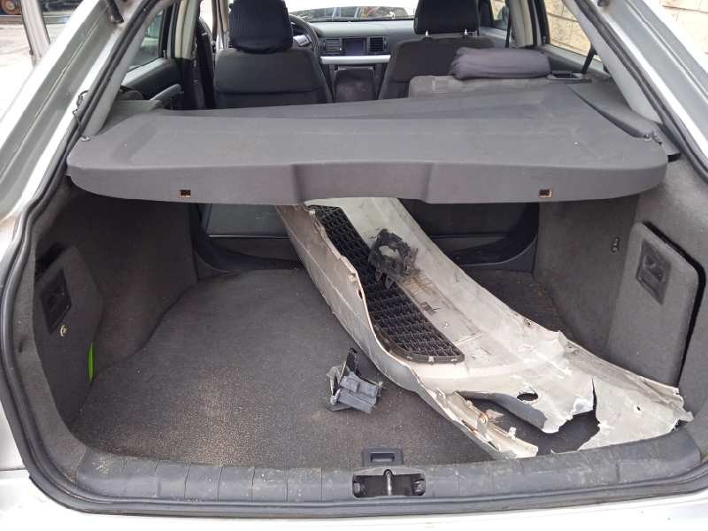 opel vectra c berlina del año 2003