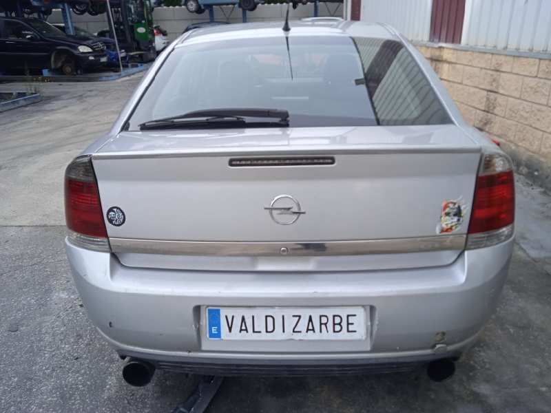 opel vectra c berlina del año 2003
