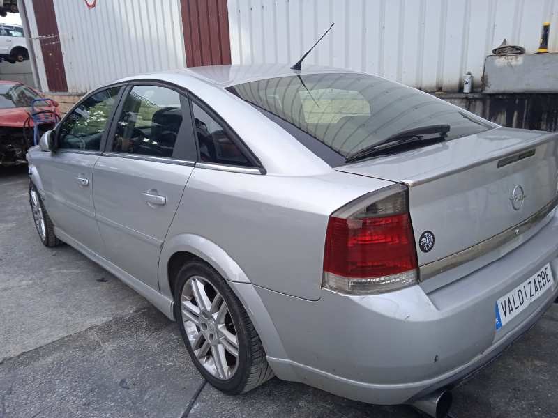 opel vectra c berlina del año 2003