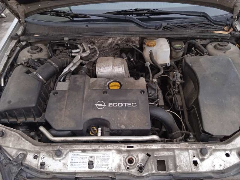 opel vectra c berlina del año 2003