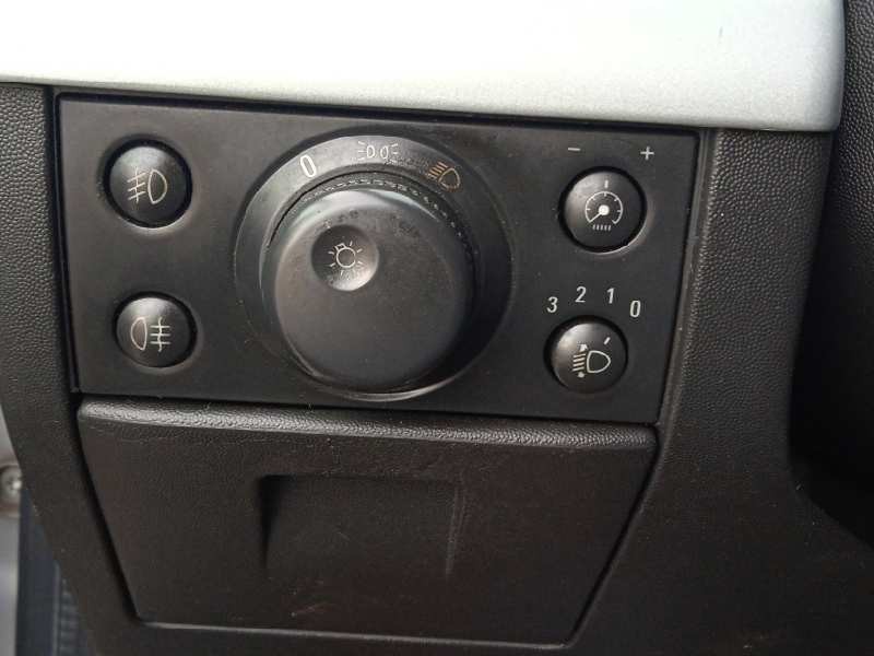 opel vectra c berlina del año 2003