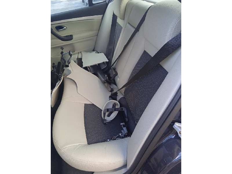 saab 9-3 berlina del año 2005