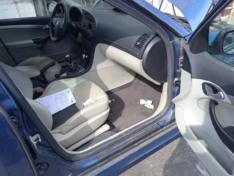 saab 9-3 berlina del año 2006