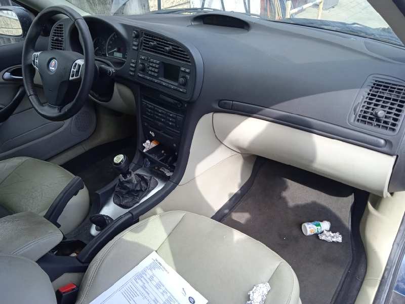 saab 9-3 berlina del año 2006