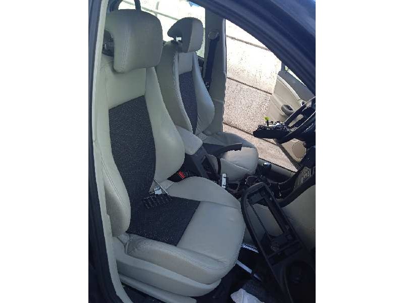 saab 9-3 berlina del año 2005