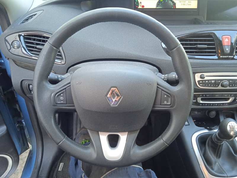 renault scenic iii del año 2011