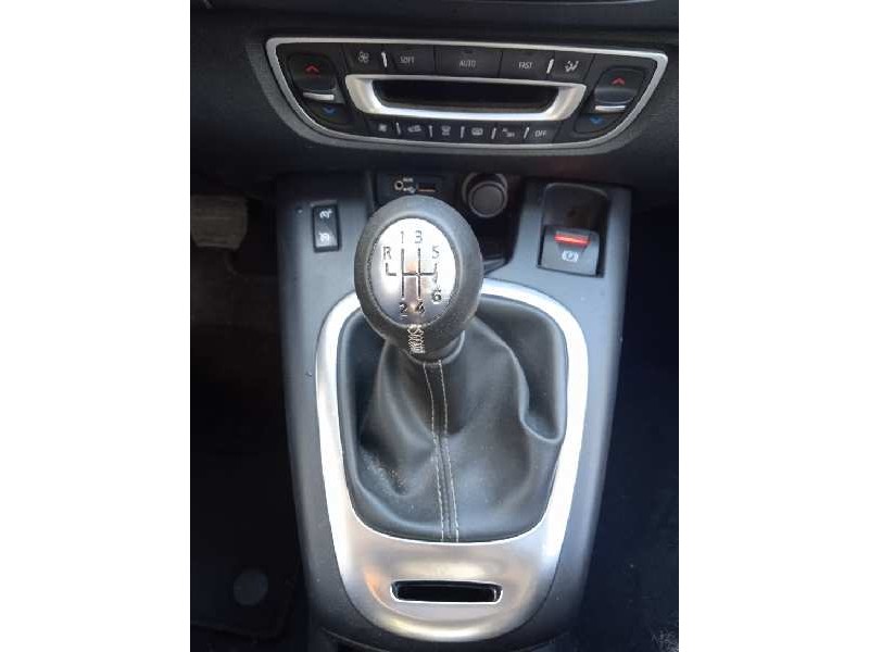 renault scenic iii del año 2011