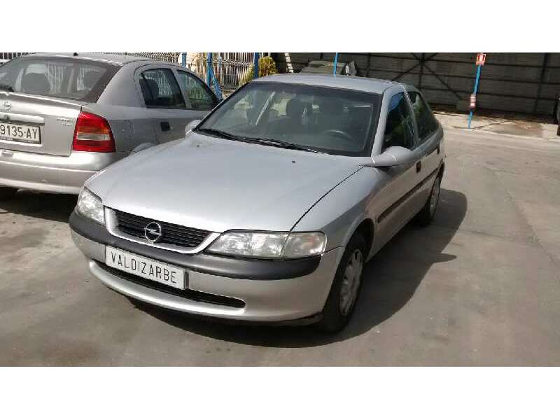 OPEL VECTRA B BERLINA