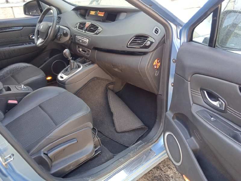 renault scenic iii del año 2011