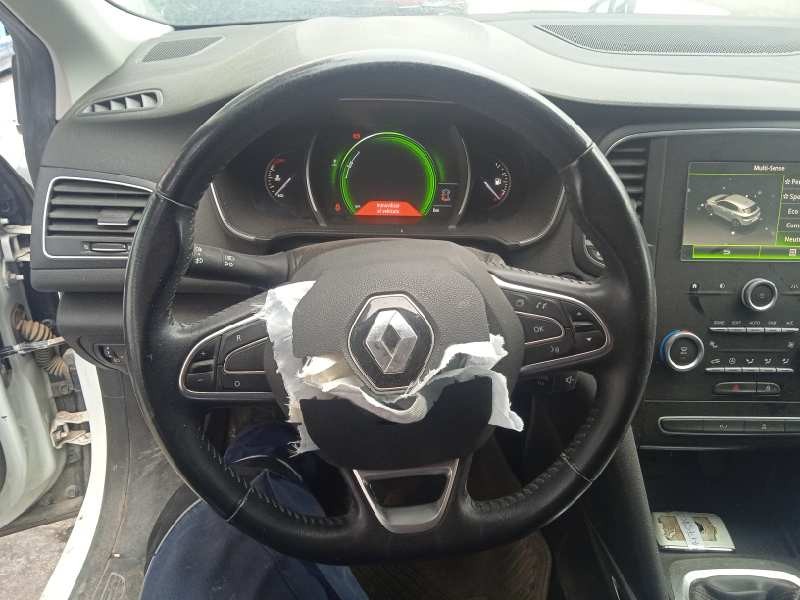 renault megane iv berlina 5p del año 2018