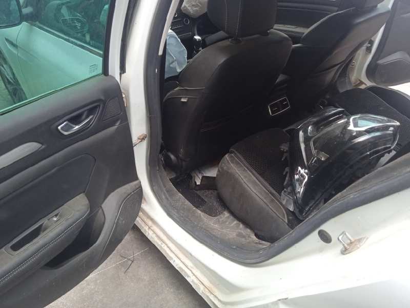 renault megane iv berlina 5p del año 2018