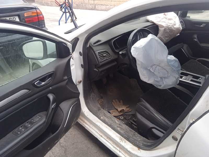 renault megane iv berlina 5p del año 2018