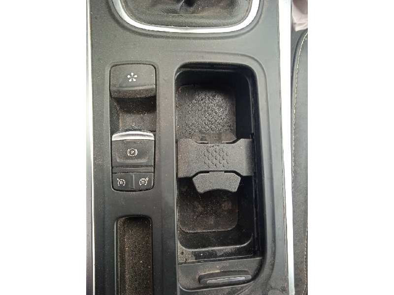 renault megane iv berlina 5p del año 2018