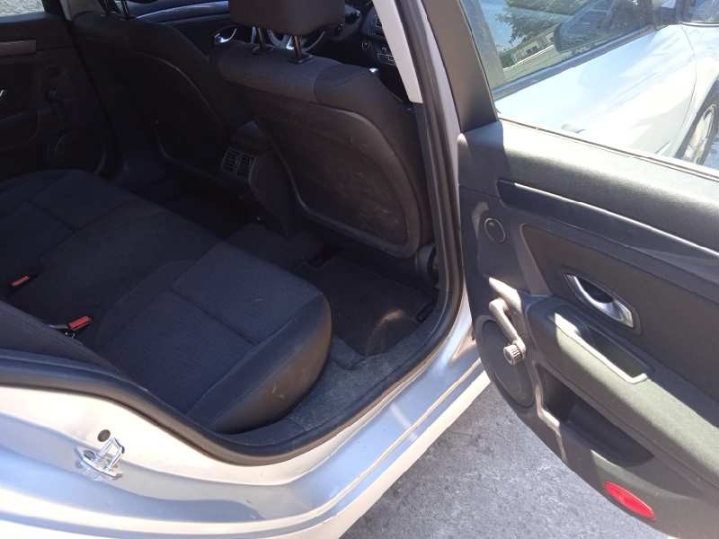 renault laguna iii del año 2010