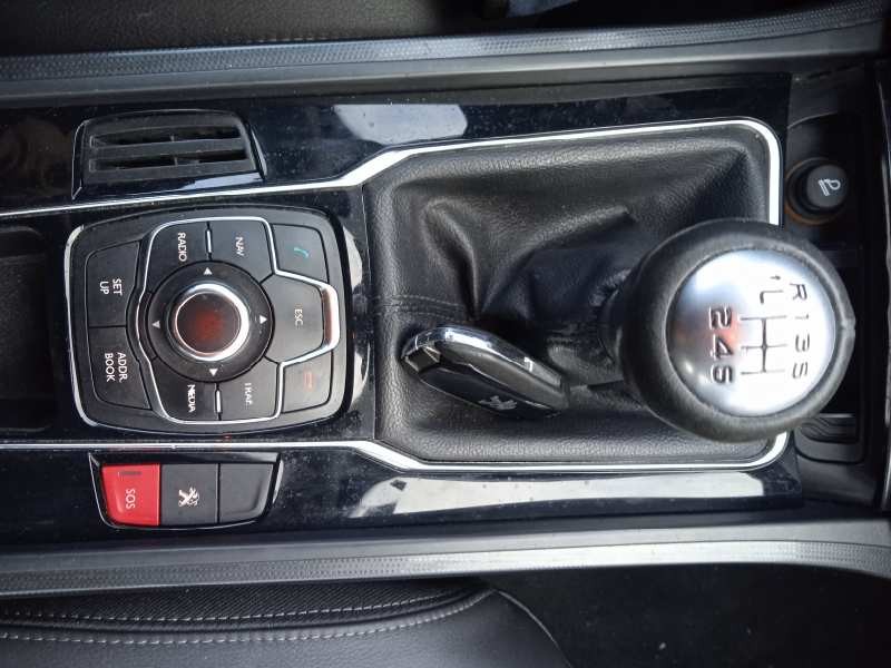 peugeot 508 del año 2012