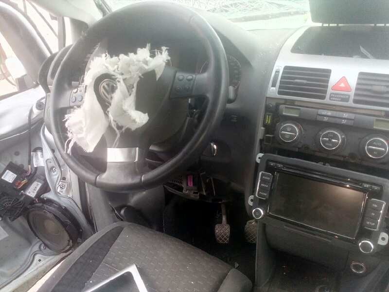 volkswagen touran (1t2) del año 2010