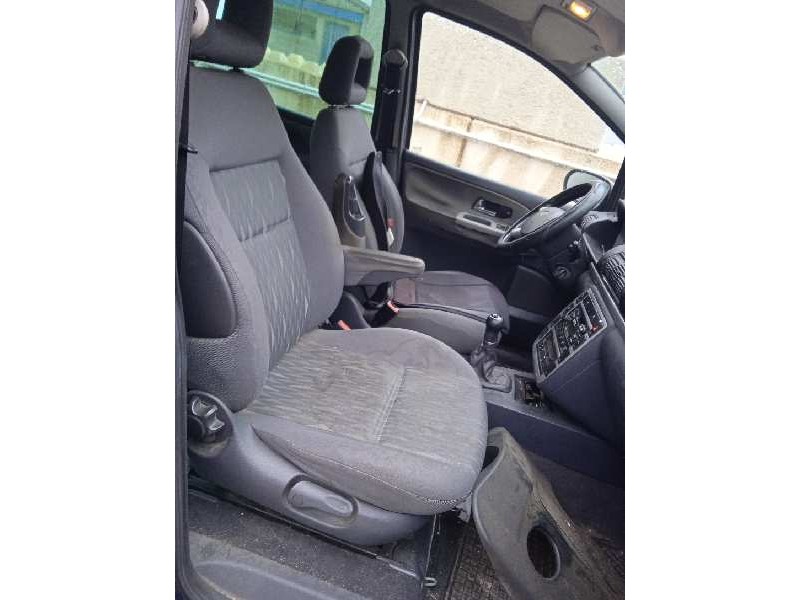 ford galaxy (vy) del año 2001