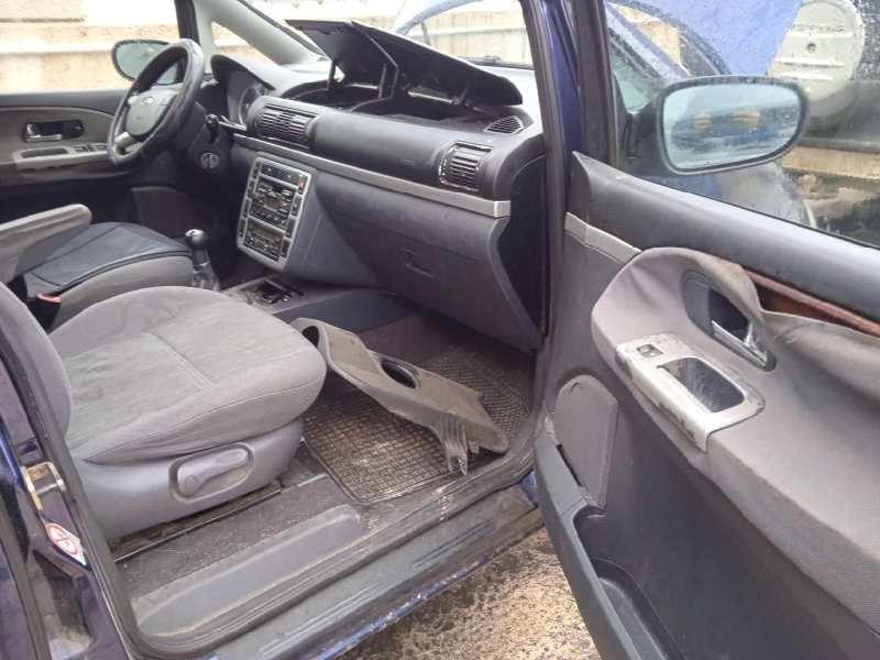 ford galaxy (vy) del año 2001