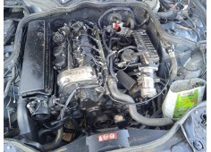 mercedes-benz clase e (w211) berlina del año 2004 2